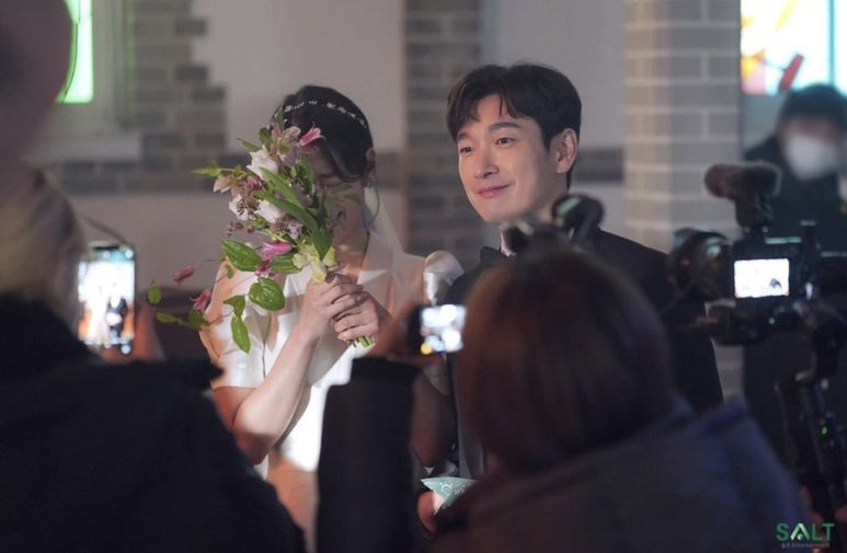 디어디테 이미지