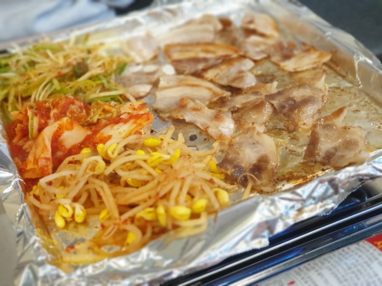 웅이식당 이미지
