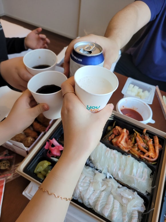 돌섬어부 이미지