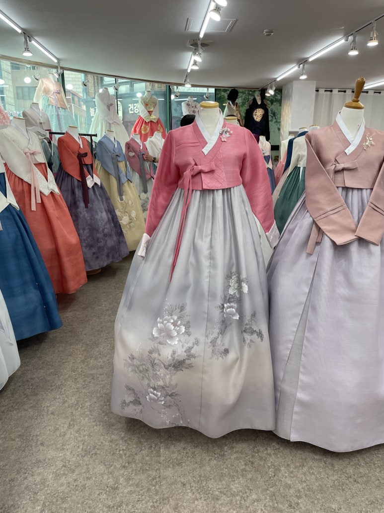 연리지한복 이미지