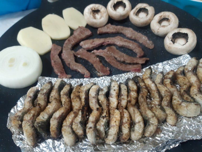 풍천장어와부산꼼장어 이미지