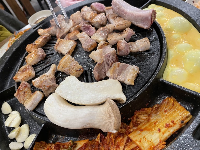 밥이랑고기랑 이미지