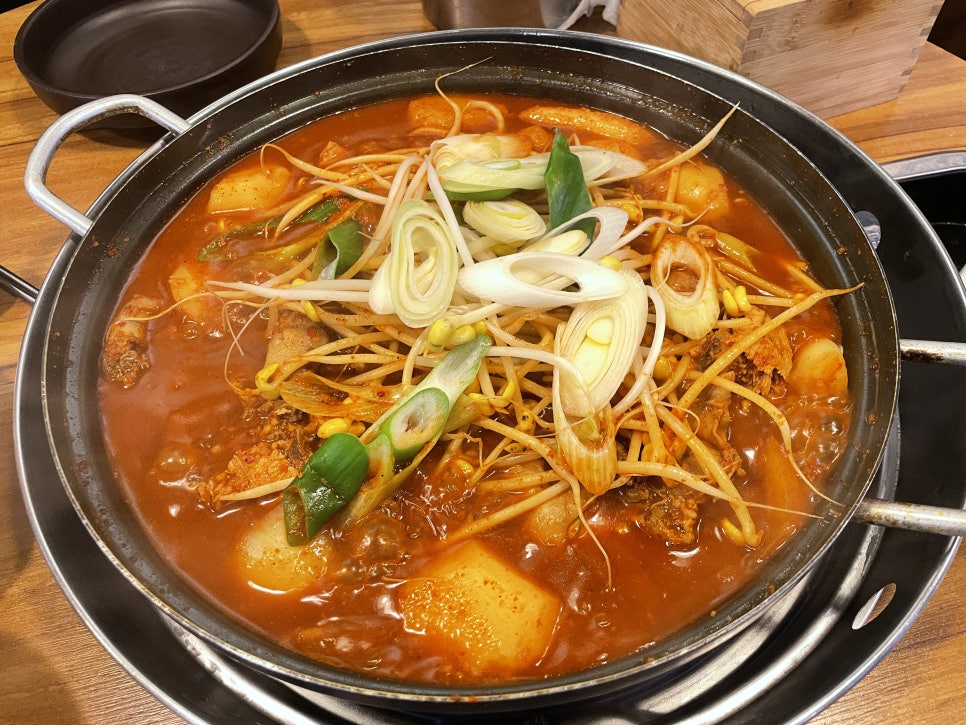 부부닭한마리 이미지