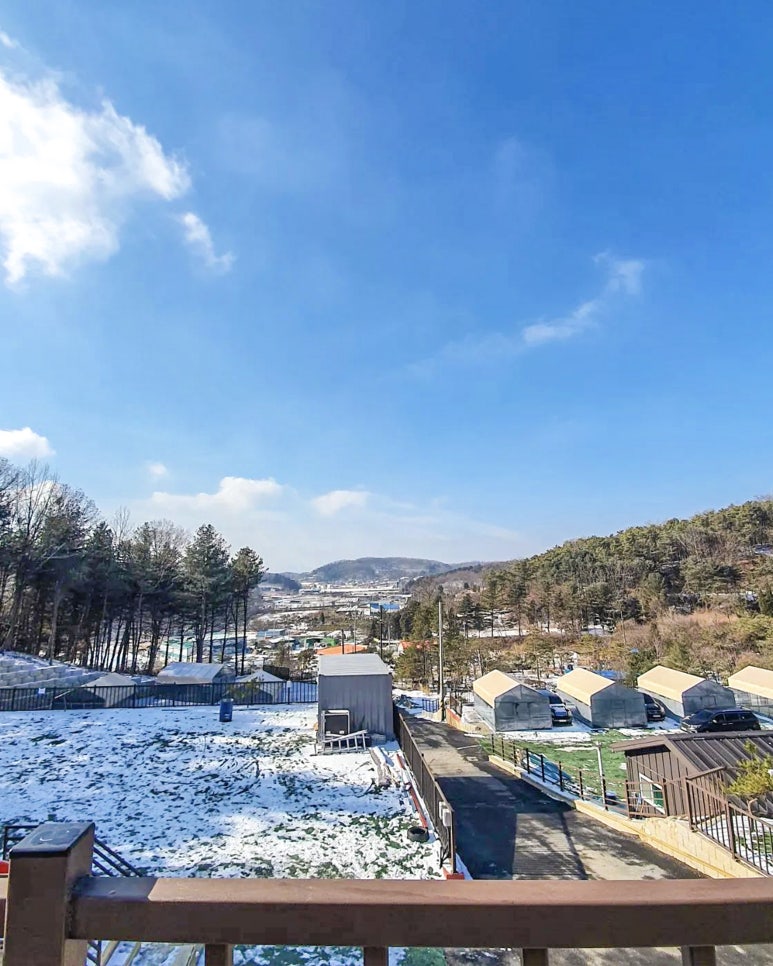 트멍 캠핑장 이미지
