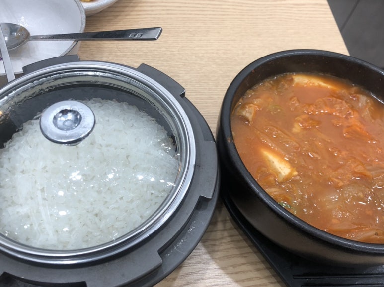 은우네생고기김치찌개 이미지