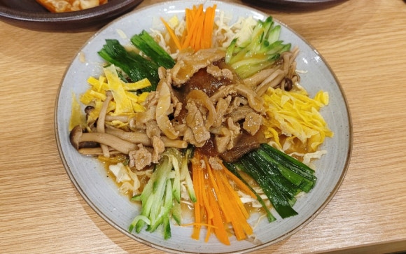 향촌동생고기육회 이미지