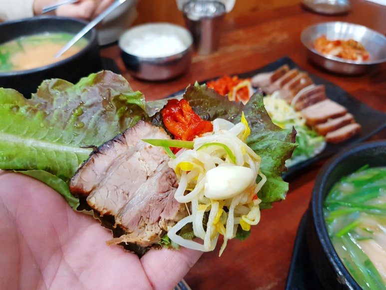 엄마국밥 이미지