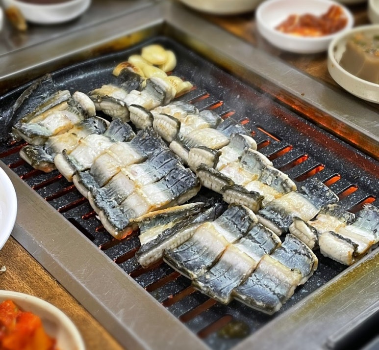 여자도민물장어 이미지