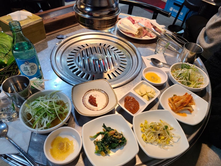 산청엔흙돼지 이미지