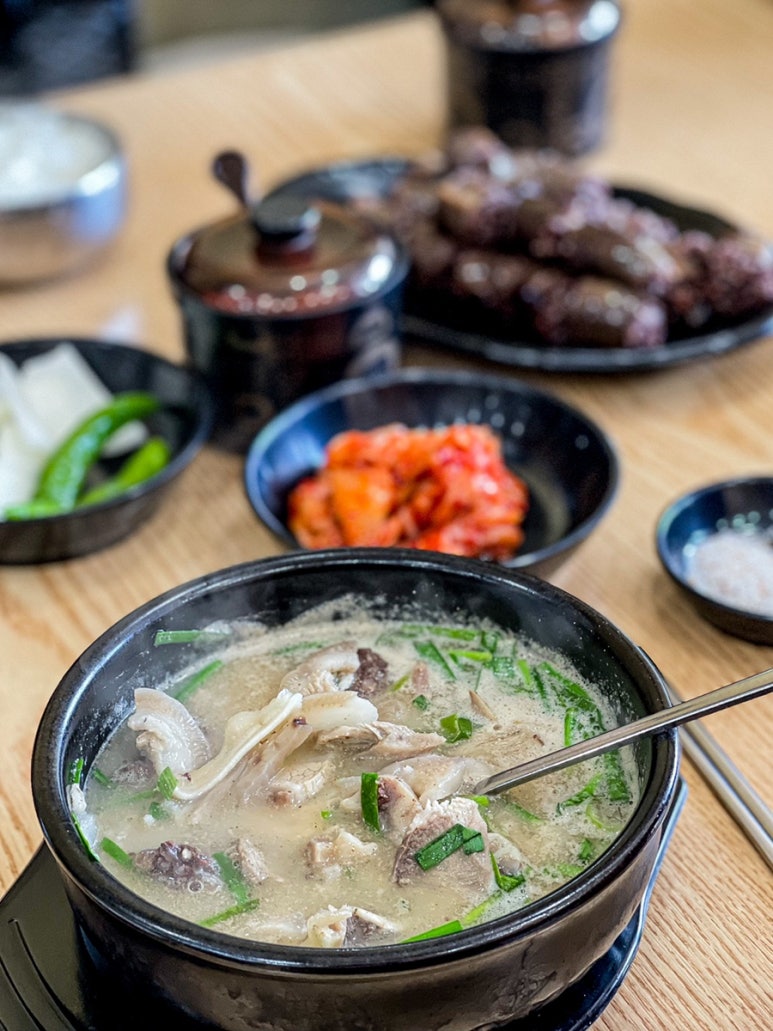 산방흑돼지순대영어교육도시점 이미지