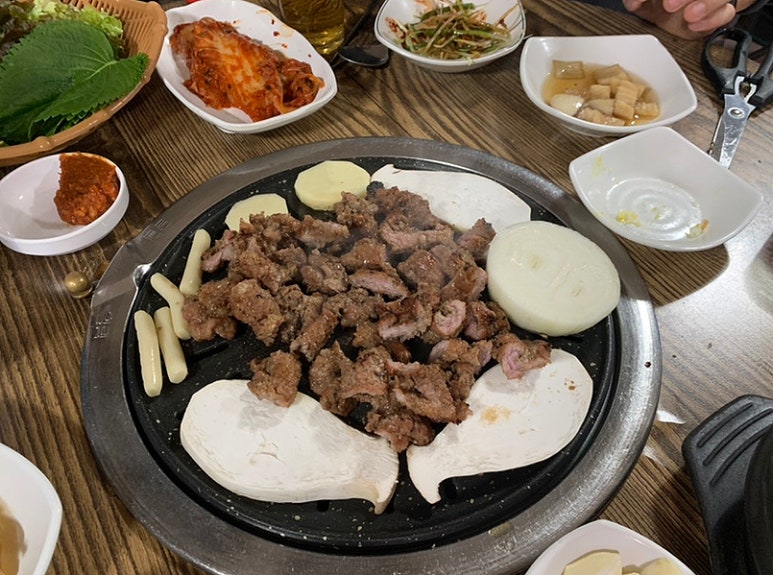 건방진오돌뼈 이미지