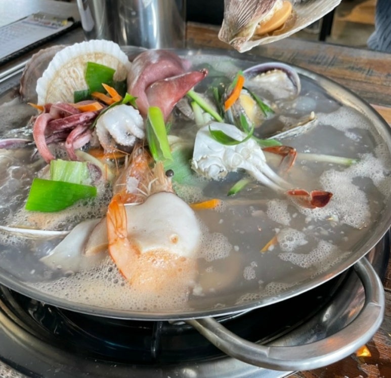 즉석해물손칼국수 이미지