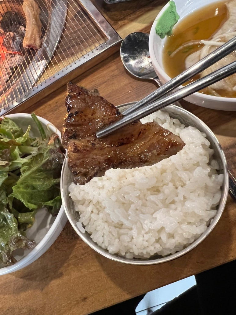 삼돌이왕숯불갈비 이미지