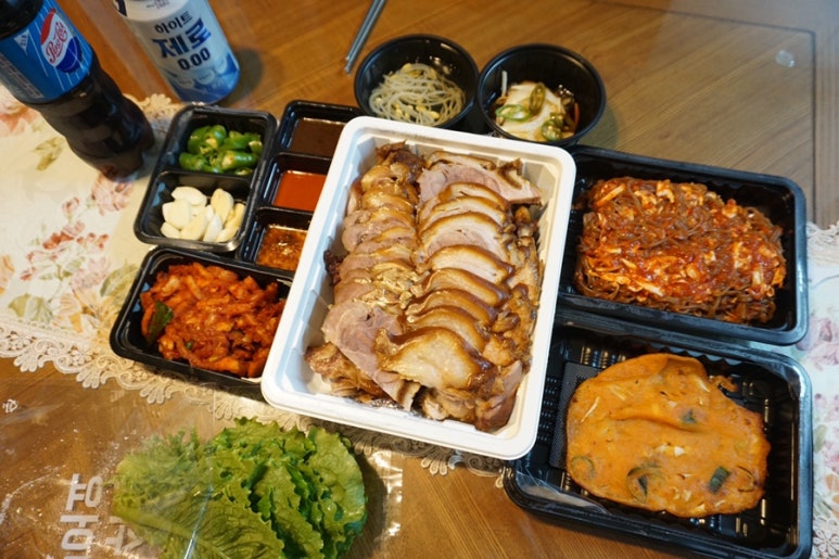 엄마왕족발 이미지
