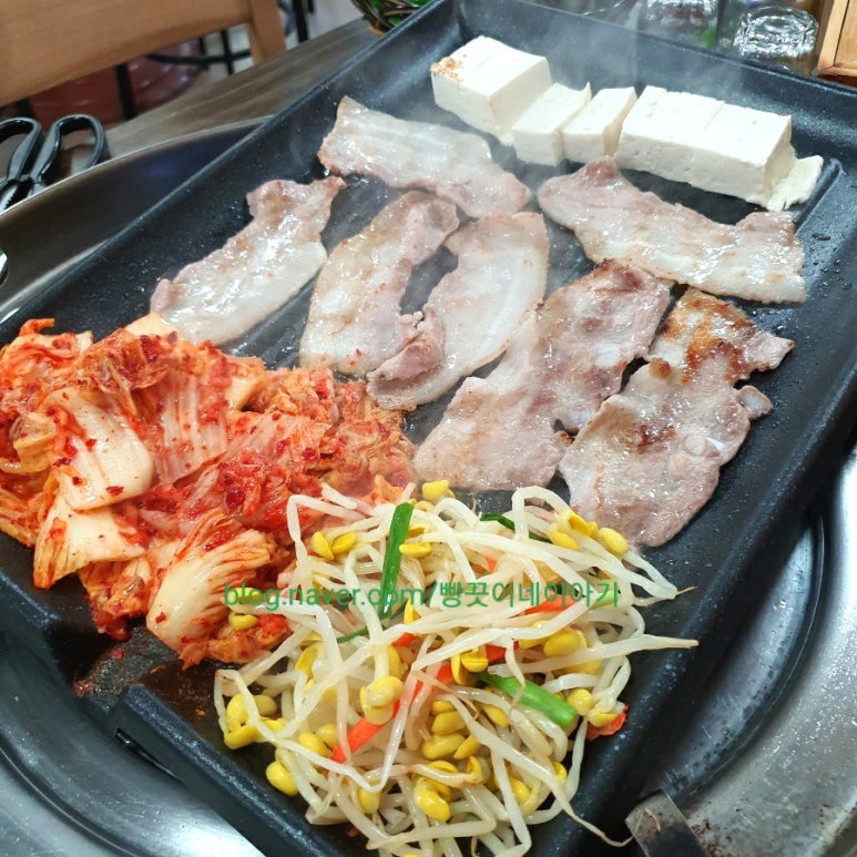 대패창고 이미지