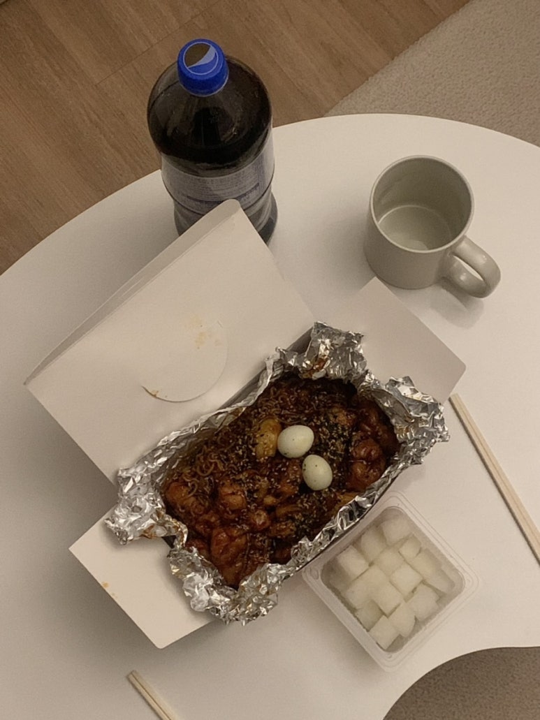 꾸브라꼬숯불두마리치킨 진주시청점 이미지