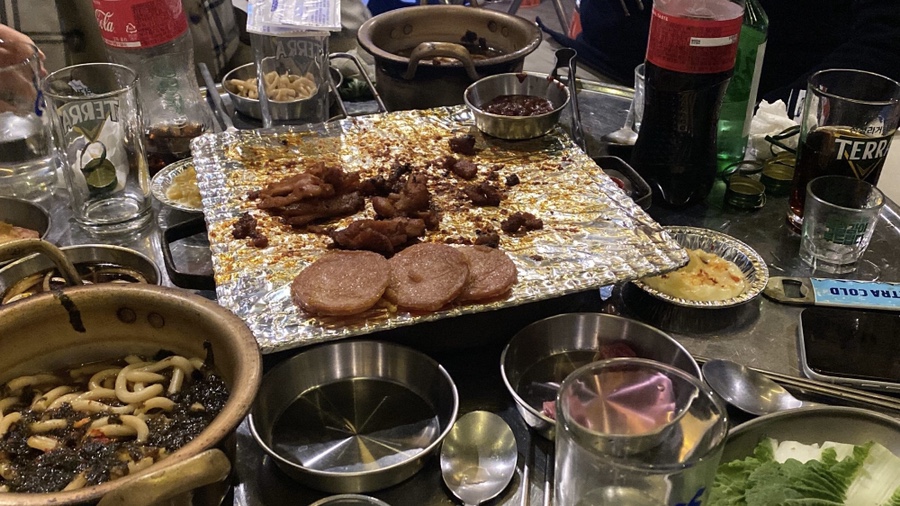 딸기도넛자두커피 이미지
