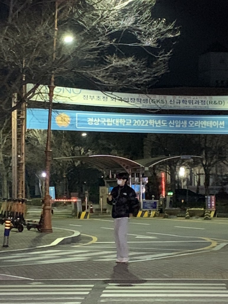 꾸브라꼬숯불두마리치킨 진주시청점 이미지