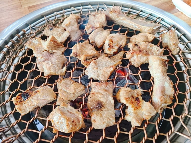 유구숯불갈비 이미지