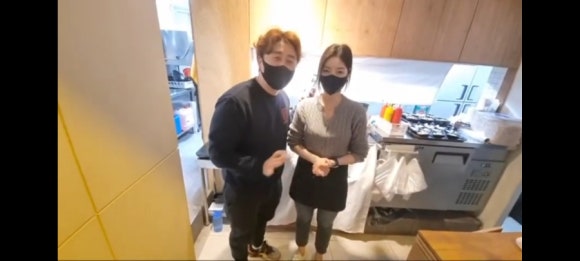 치킨에홀린까닭홀까닭 이미지