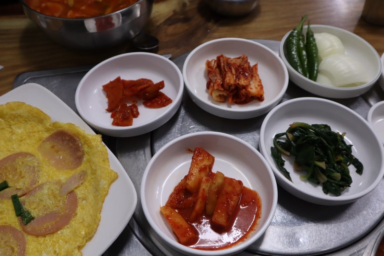 천인국밥 이미지