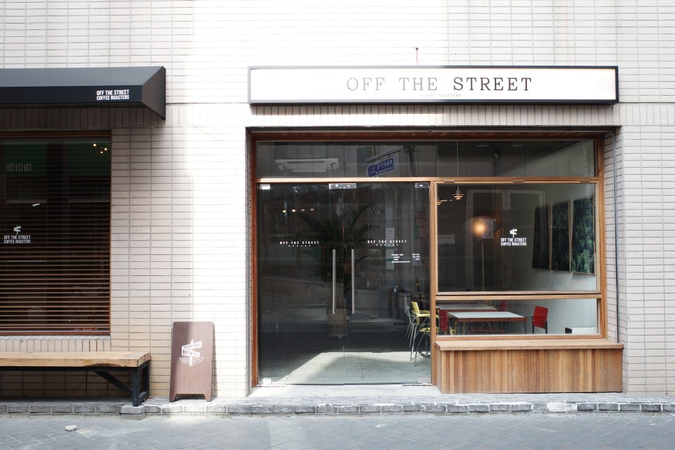 오프더스트릿(off the street) 이미지