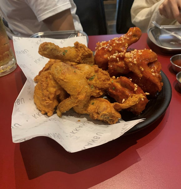깐부치킨 이미지