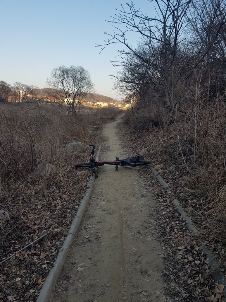 내리막길 심함 이미지