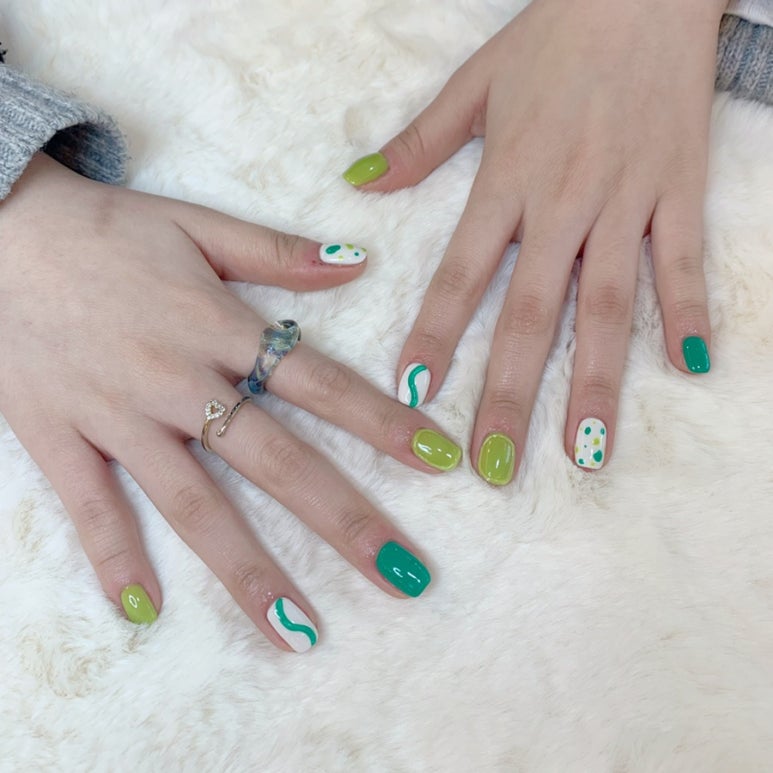 GLOW NAIL(글로우네일) 이미지