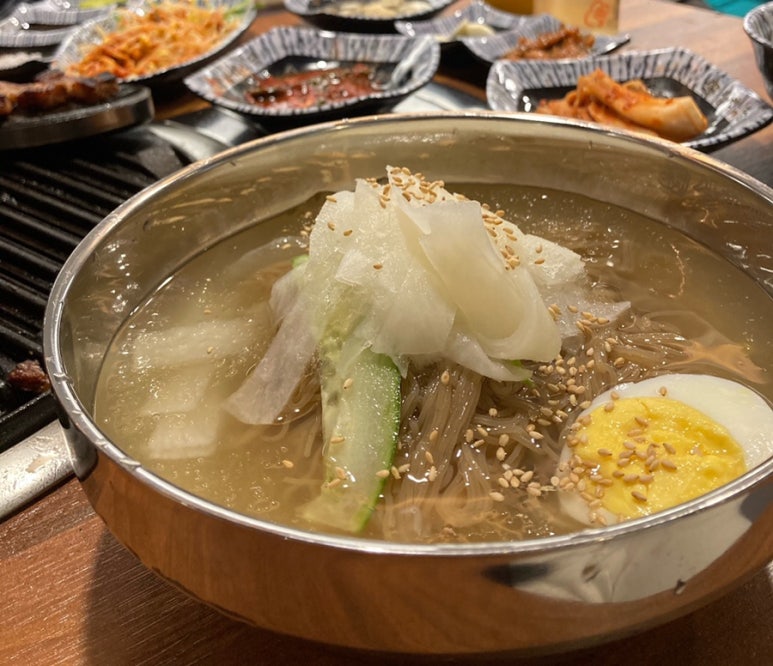 흑돼지삼백식당천곡점 이미지