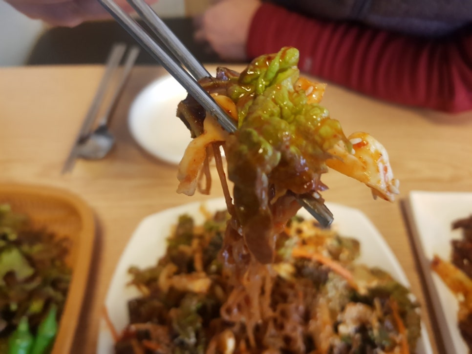 맛있는돈족발 이미지