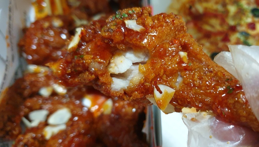 치킨과바람피자 이미지