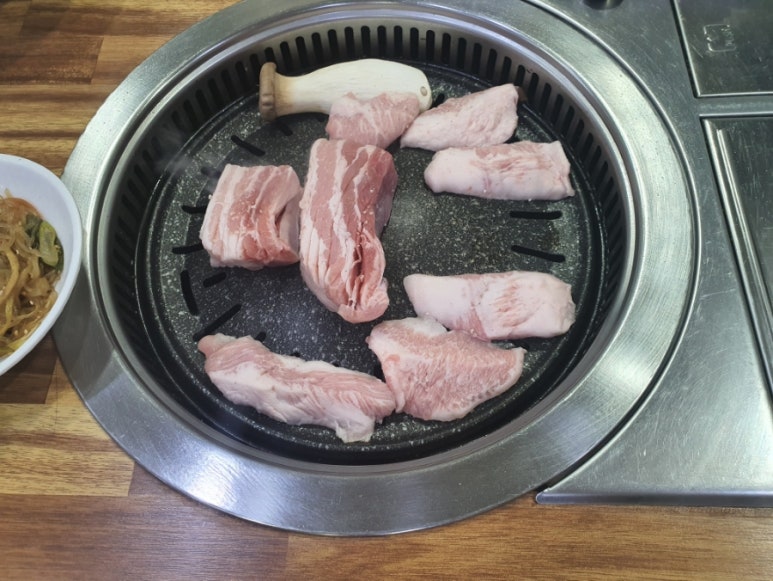 성하돼지집 이미지