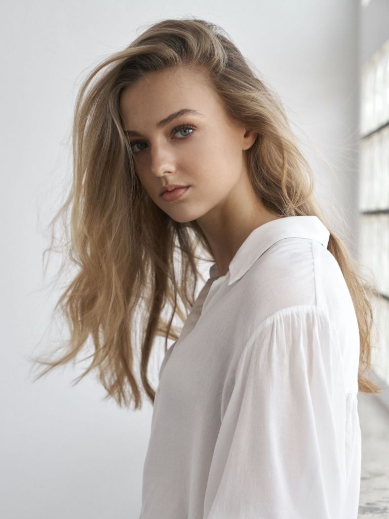 릴리(Lilly) 이미지