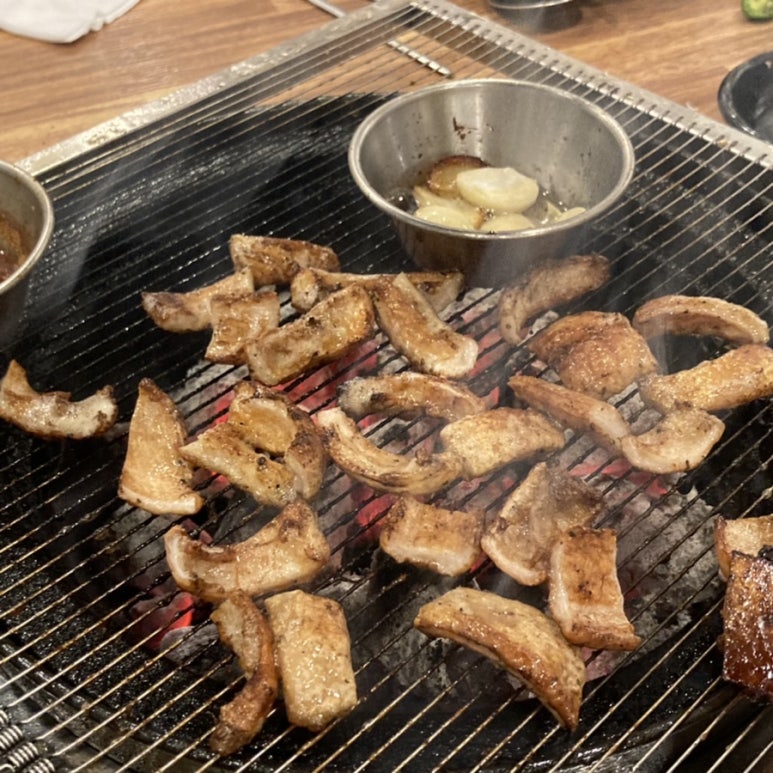 빼돌린 뒷고기 이미지