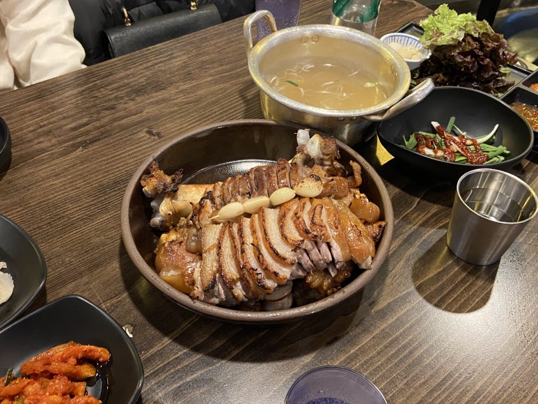 아씨네족발 이미지