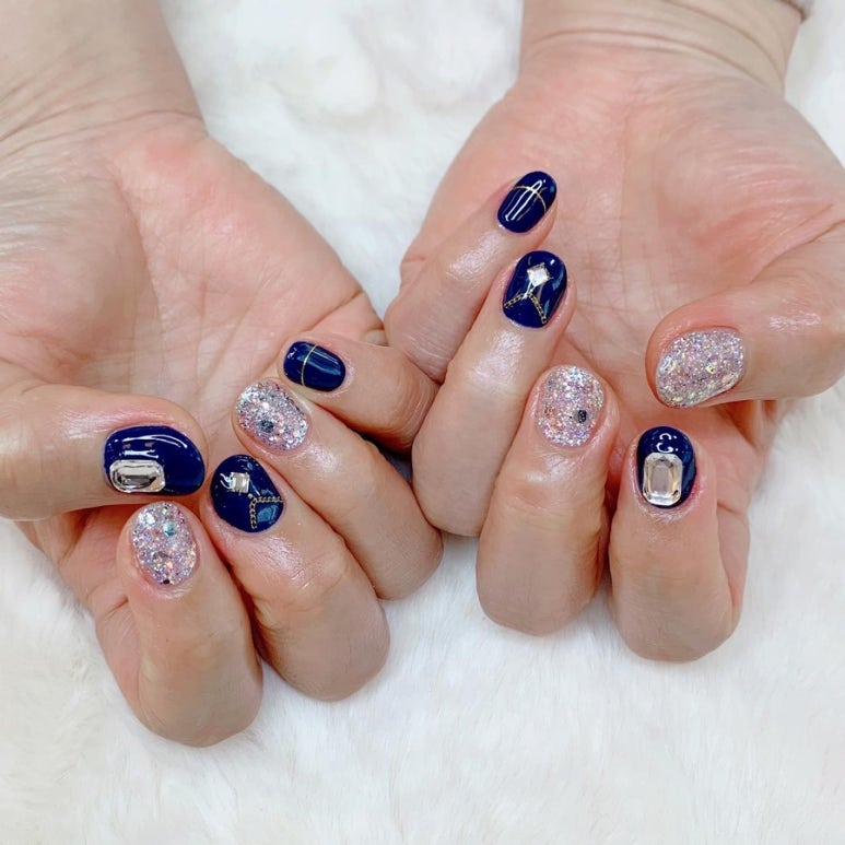 GLOW NAIL(글로우네일) 이미지