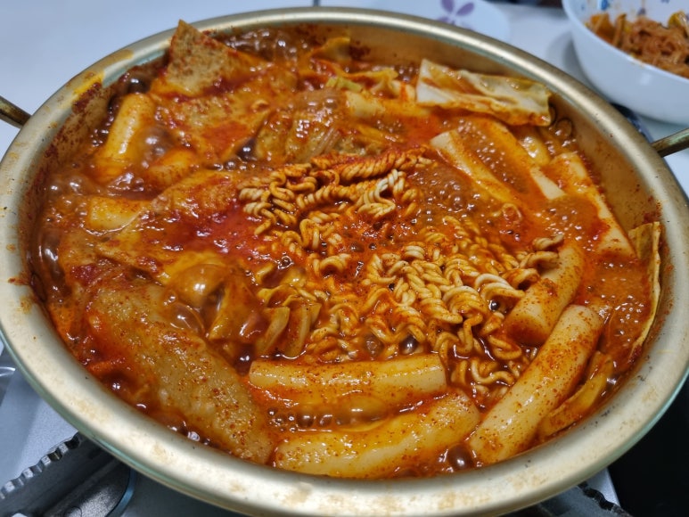 심퉁즉석떡볶이 이미지