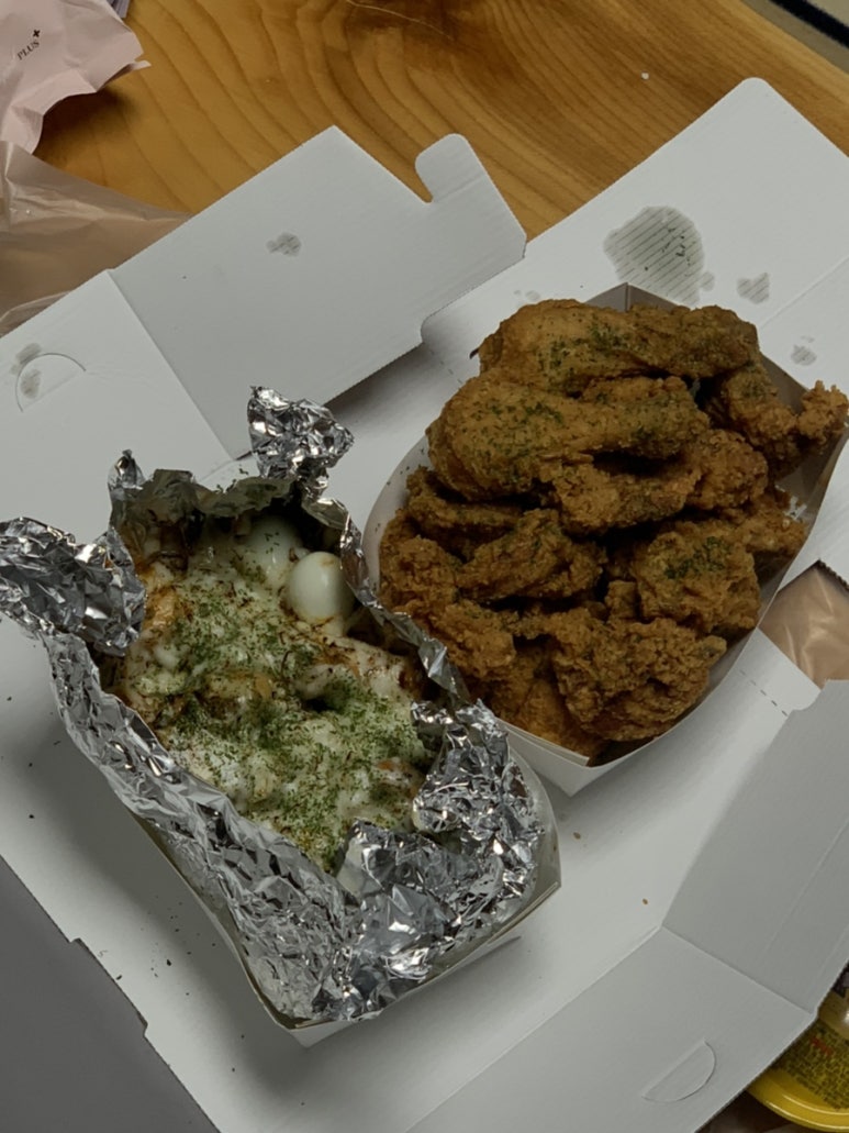 꾸브라꼬숯불두마리치킨 진주시청점 이미지