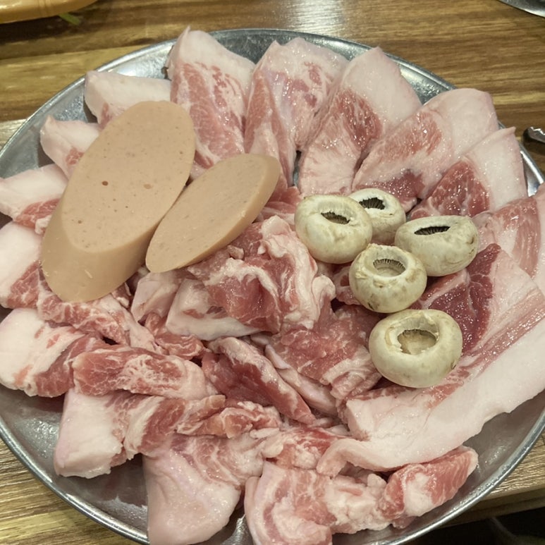 빼돌린 뒷고기 이미지