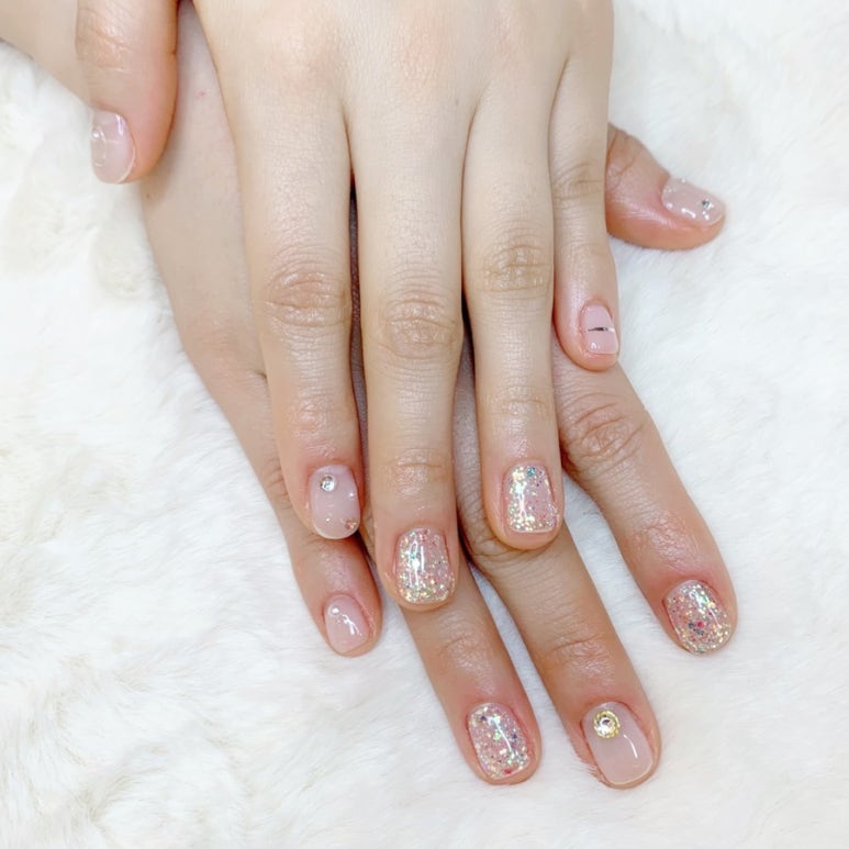GLOW NAIL(글로우네일) 이미지