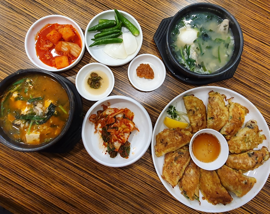 향토집굴국밥 이미지