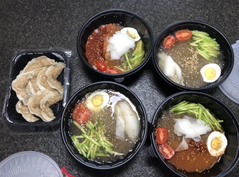 욕쟁이할매냉면 이미지