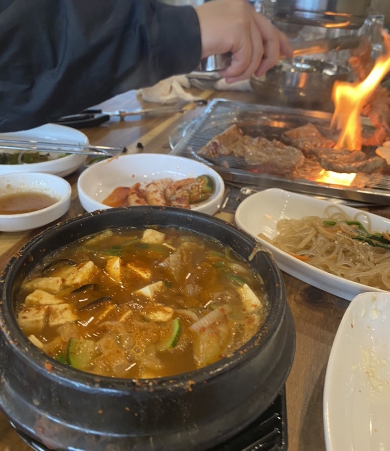 삼돌이왕숯불갈비 이미지