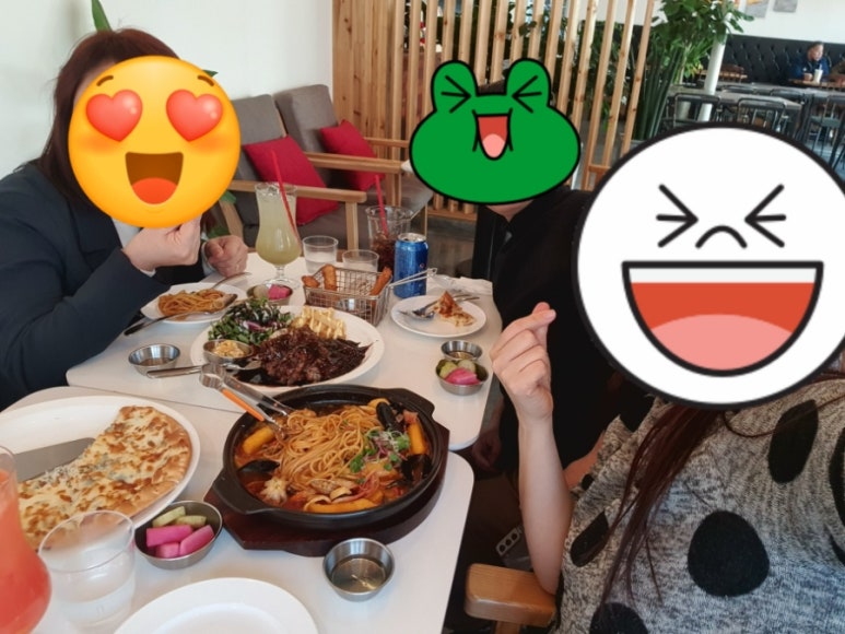 스푼위에포크 이미지