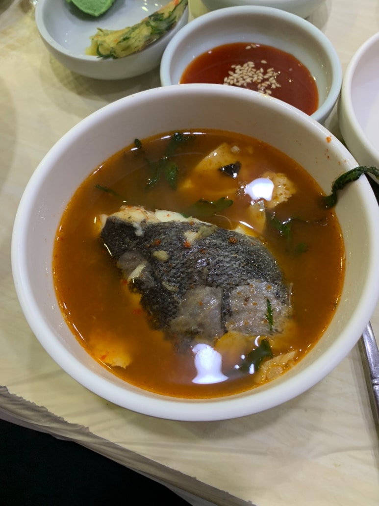 산고기횟집 이미지
