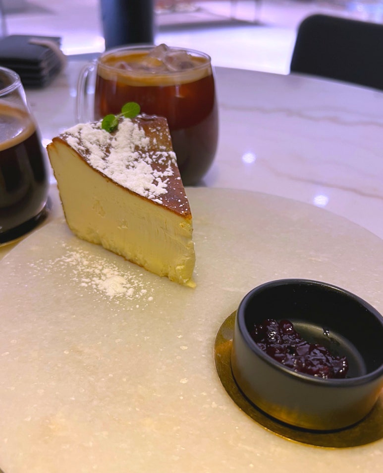 톰딕슨 카페(Tom Dixon Cafe) 이미지