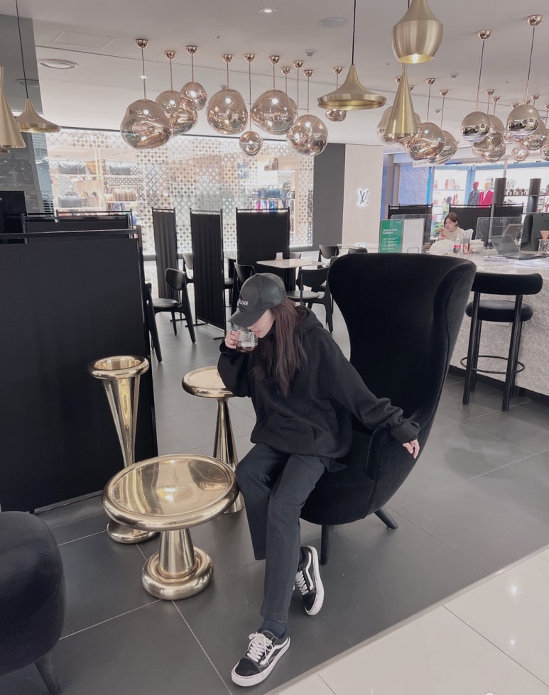 톰딕슨 카페(Tom Dixon Cafe) 이미지