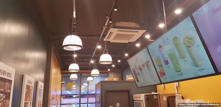 컴포즈커피 오목천점 이미지