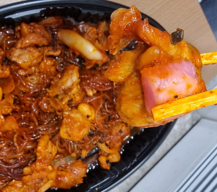 두마리찜닭두찜대전 이미지